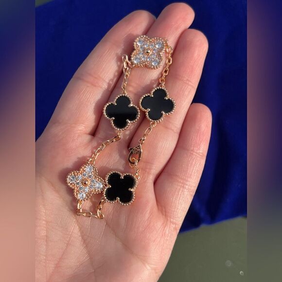 Lucky Alhambra Clover Bracelet Rose Gold Black Stones With Logo - Picture 7 of 11